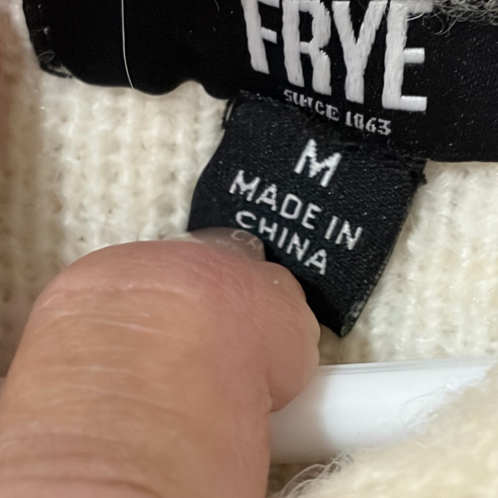 FRYE Women's Cozy Hooded Pullover Sweater Size Medium - Picture 4 of 5